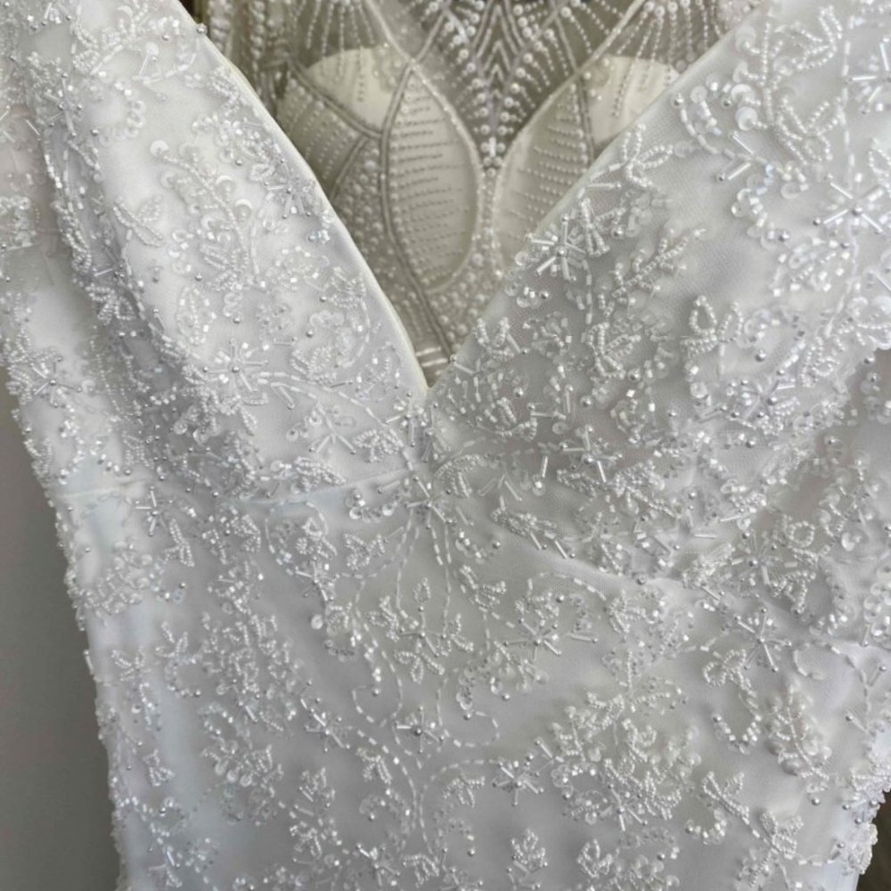 Gorgeous beaded designer wedding gown! - Picture 8 of 8